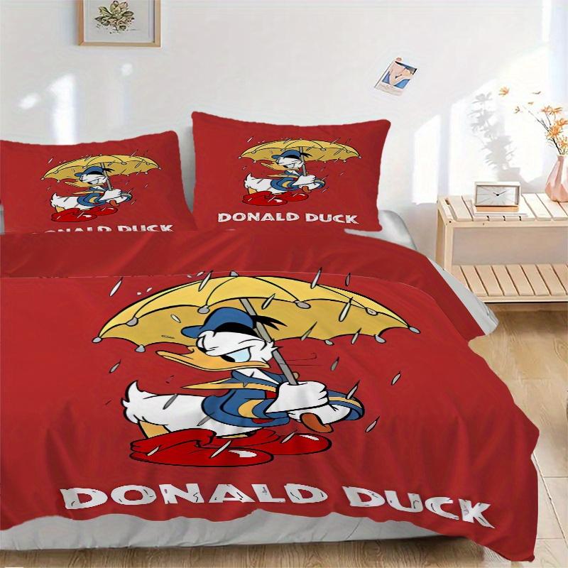 3pcs Red Donald Duck Printed Quilt Set, Includes 1 Quilt Cover and 2 Pillowcases, Machine Washable, Suitable for All Seasons.W090