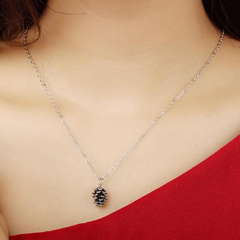 Vintage Frauen süße Tannenzapfen Form Anhänger dünne Kette Halskette Schmuck Geschenk