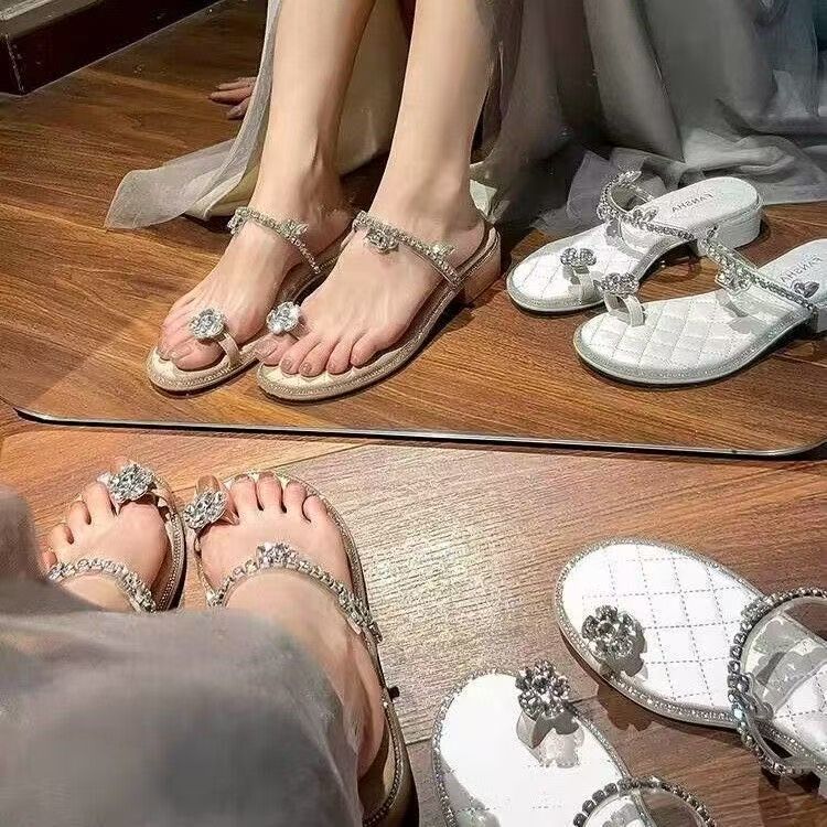 Rhinestone Sleeve Toe Thick Heel Beautiful Slippers Outer Wear 2025 Summer New One-word Strap Sandals Fairy Wind Beach Sandals