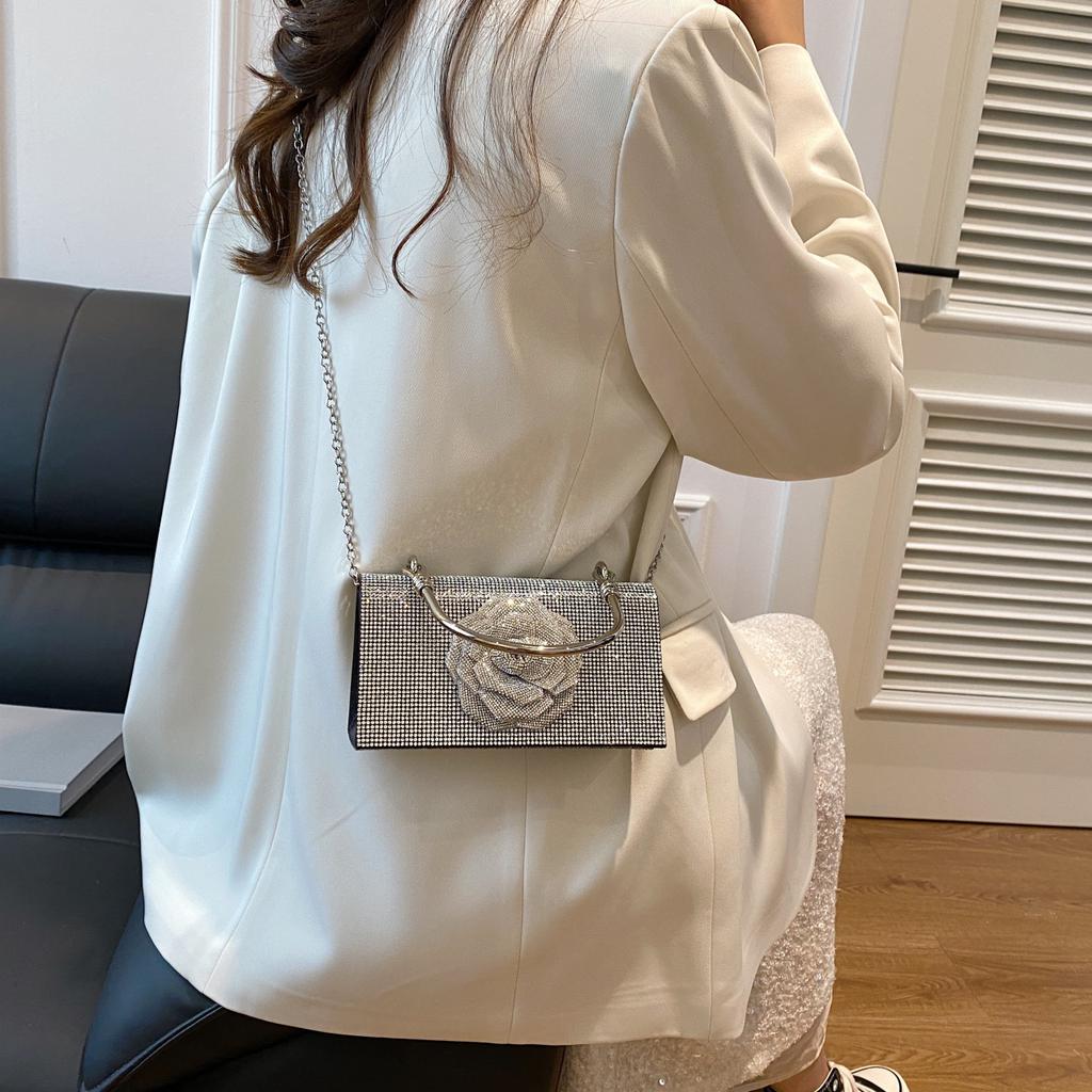 Popular full diamond bag summer new temperament hard handle portable dinner bag wind flower chain messenger bag