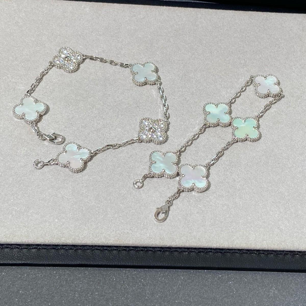 

Розкішний браслет з Чотирилисником та П ятипелюстковою Квіткою з Діамантами, виготовлений на ЧПУ, з Натуральним Білим Перламутром Глибоководного Походження Bestseller V-Gold Three-Year Warranty