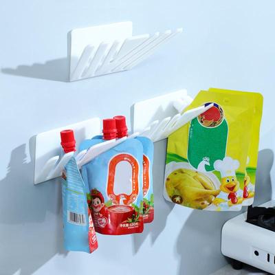Półki ścienne do kuchni Przechowywanie przypraw w saszetkach na szczotkę ręcznik Oszczędzające miejsce Samoprzylepny Organizer łazienkowy haczyki bez wiercenia
