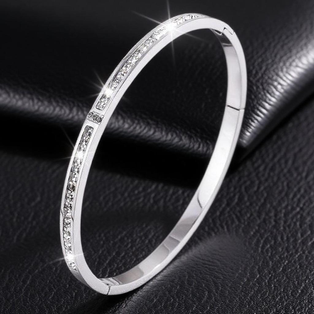 European Style Gold-Plated Rhinestone Titanium Steel Bangle for Women