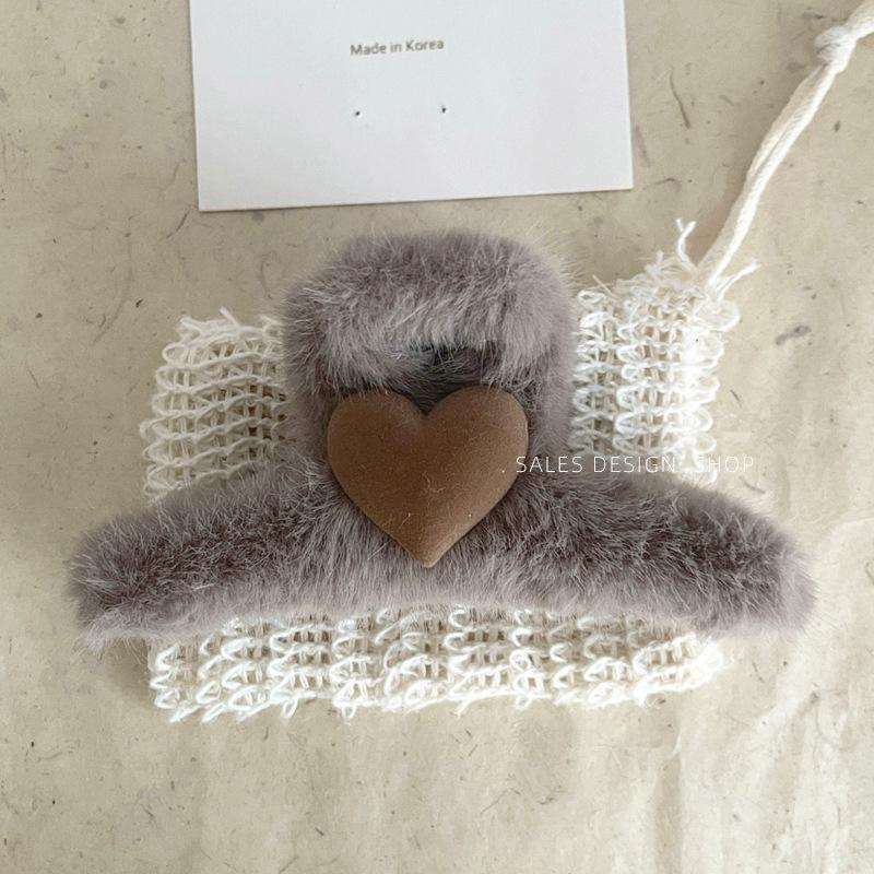 Extragroßer Plüsch-Herz-Klammerclip - Hochwertiges flauschiges Herbst-/Winter-Haaraccessoire für Damen