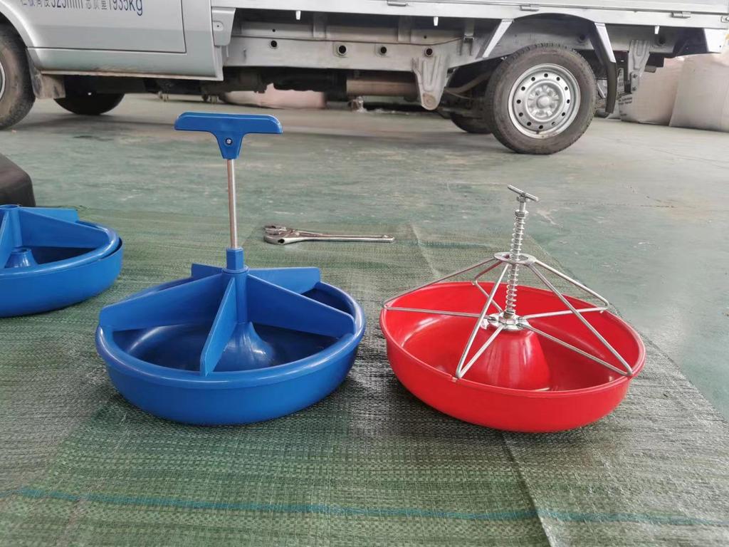 Thickened Plastic Piglet Feeder Trough & Nursery Bed - Free Shipping