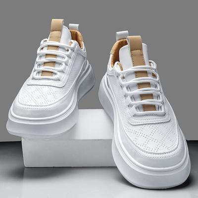 2024 Zomer Herfst Hot Sale Dikke Zool Kleine Witte Schoenen Koreaans Ademend Sportschoenen Casual Boardschoenen Sneakers voor Mannen