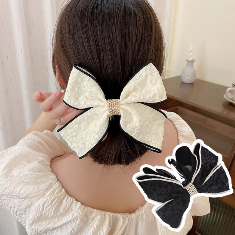 Lisa Do Women s Color Block Hairpin Pattern Flower Banana black