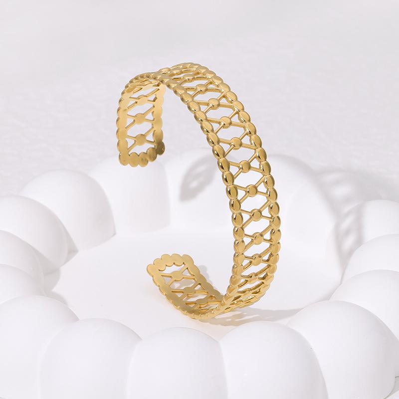 Waterproof Minimalist French Retro Bracelet Does Not Fade 18K Gold-plated Simple and Versatile Hollow Temperament Stainless