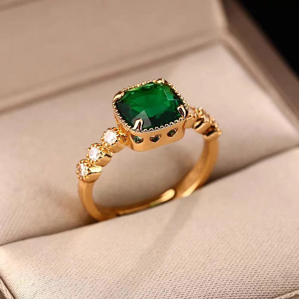 Emerald Zircon Adjustable Ring for Girls: Luxurious, Exquisite, Sparkling Finger Jewelry. Open Adjustable