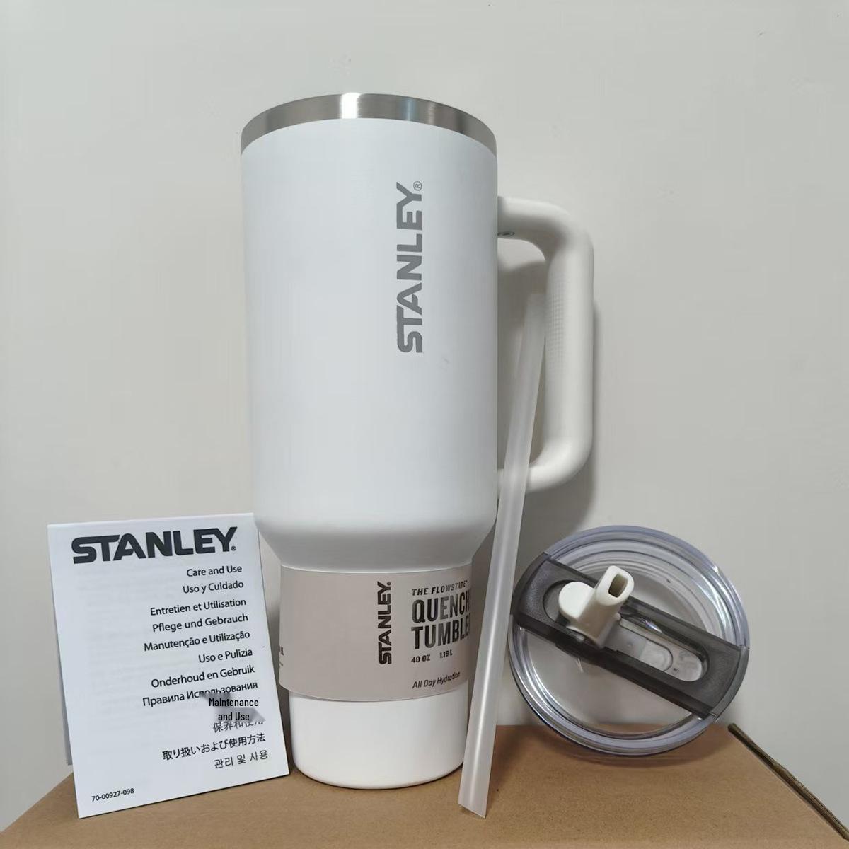 

Кружка Stanley 3-го поколения Ice King с вакуумной изоляцией из нержавеющей стали с портативной складной трубочкой 40oz