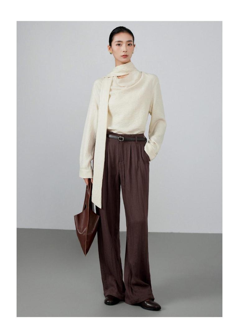 Damen Off-White Slim-Fit Langarmhemd mit fließendem Kragen - Vielseitiges Design für Herbst/Winter 2025