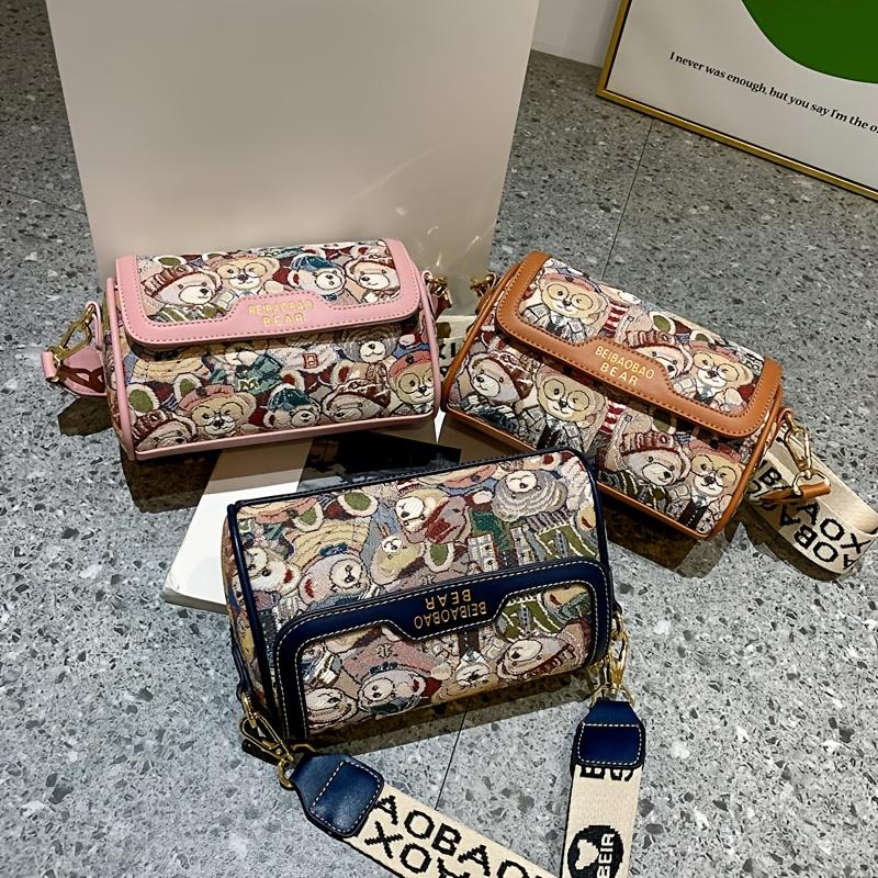 Kleine Jacquard-Umhängetasche mit Bärenmotiv, Zylinderförmige Geldbörse mit Cartoon-Klappe, Umhängetasche für Damen mit breitem Riemen (8,66*5,51*4,33) Zoll