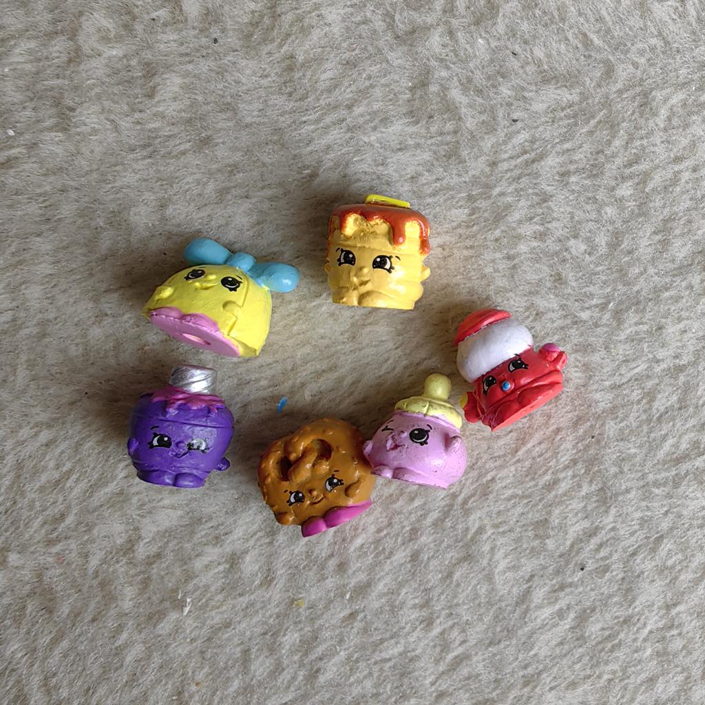 Non-Toxic Random Shop Fruit Dolls Mini 1Cm Pendant Model Toys Action Figures Toy For Kids Gift Brinquedos Figurines