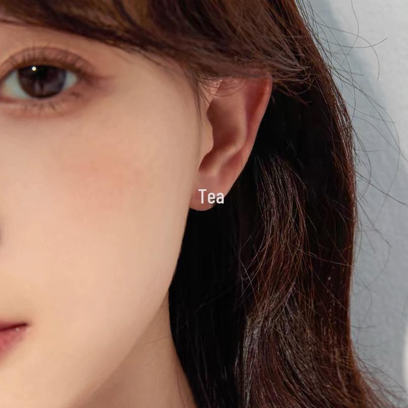 S999 Sterling Silver Shiny Star Stud Earrings for Women - Small, Elegant, Exquisite Ins Style Jewelry