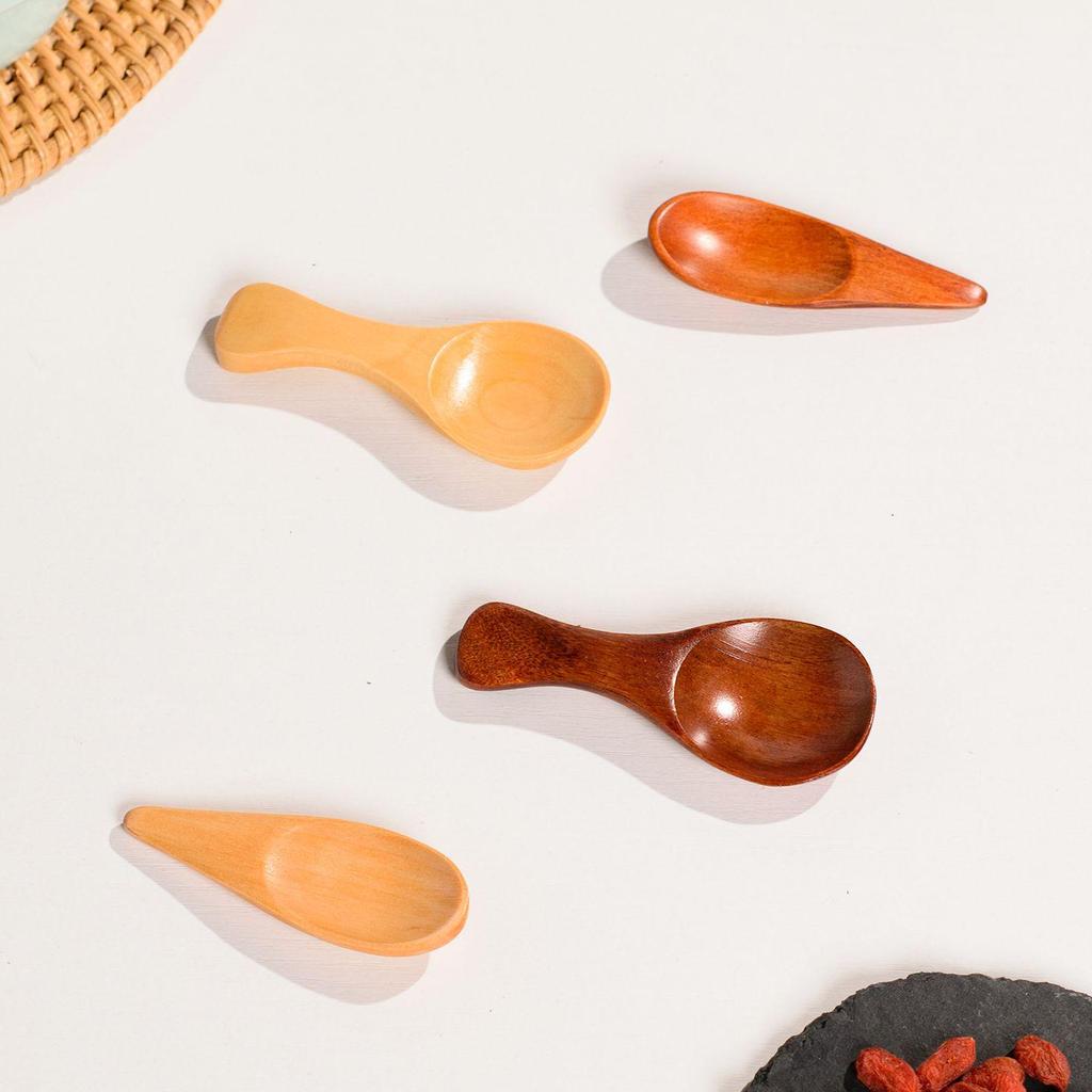 Kleiner Löffel aus Buchenholz: Eiscreme, Dessert, Gewürz, Tee, Medizin, Kurzer Griff, Weite Öffnung.