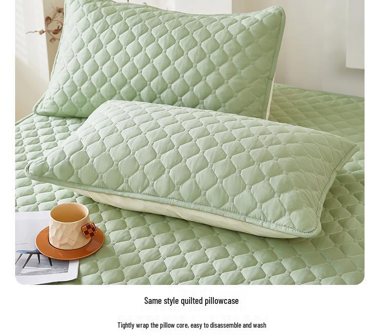 Class A Waterproof Quilted Mattress Protector - Dustproof, Skin-Friendly, Single/Double Bed Cover.