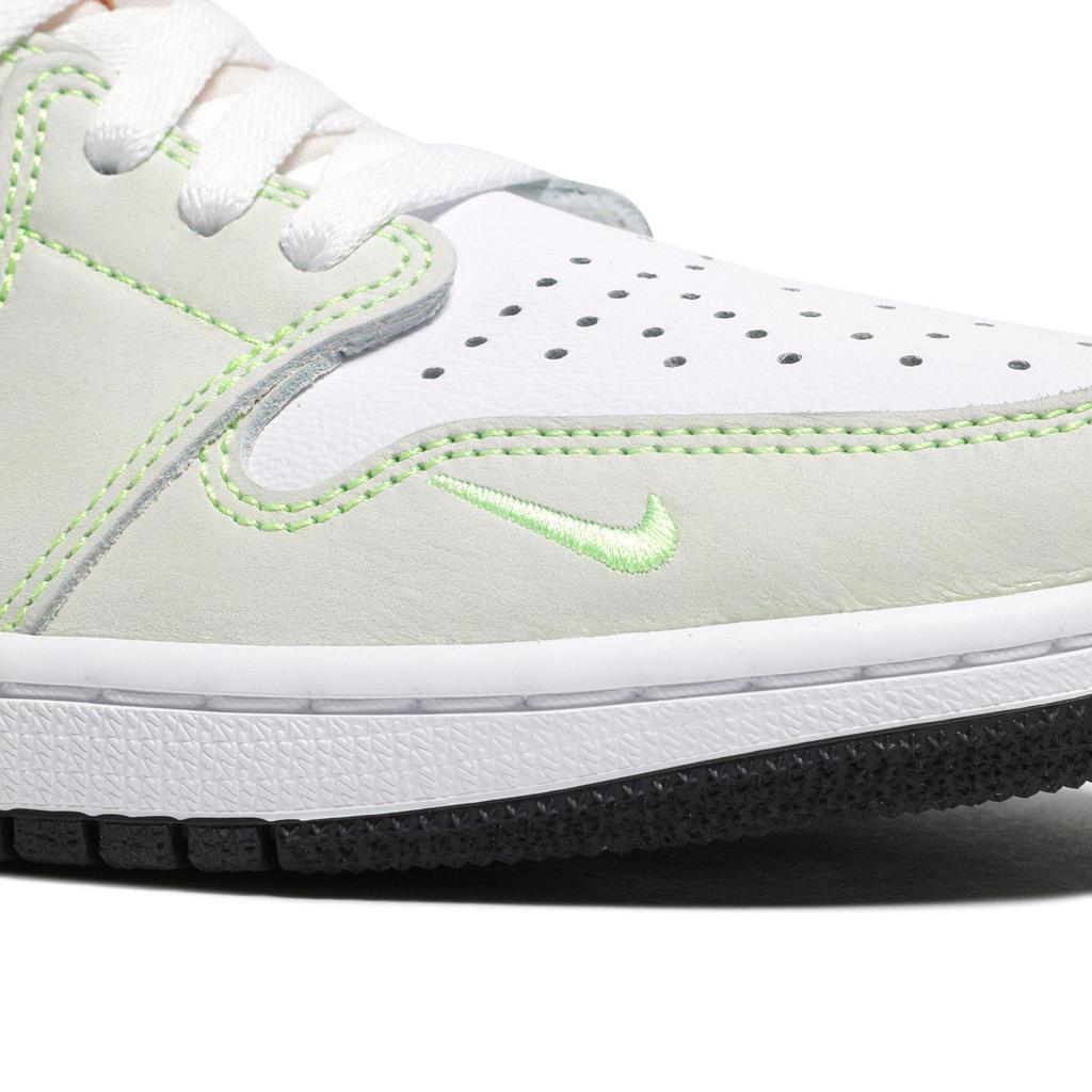 Air Jordan 1 Retro Low OG 'Ghost Green' (Unisex) White / Ghost Green / Black Vintage Basketball Shoes DM7837 103
