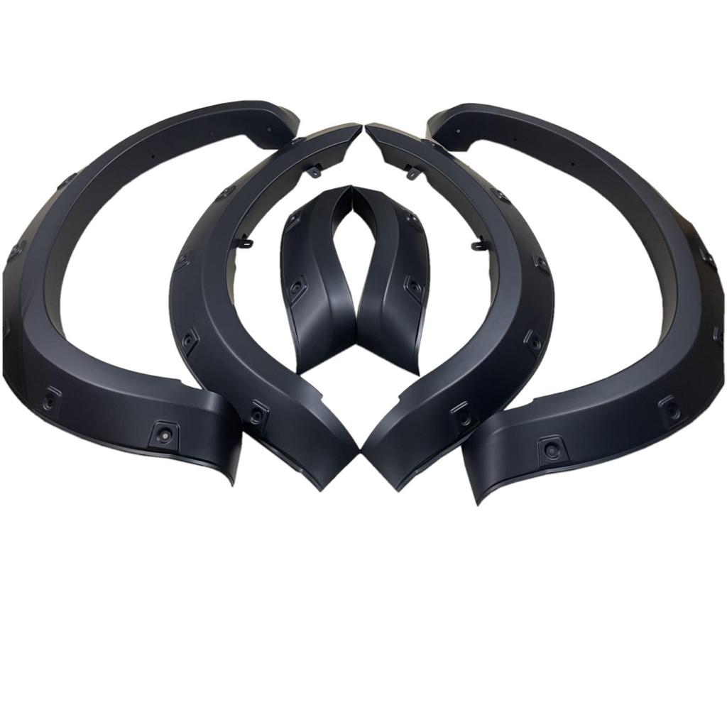 Scratch-Resistant Mudguards with Rivets for 2021+ Isuzu DMAX Wheel Arch