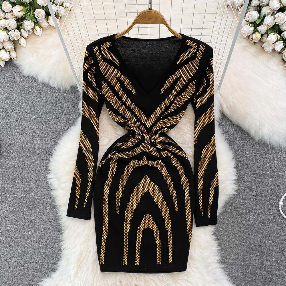 

Elegant Long Sleeve Glitter Sequin V-Neck Slimming Midi Dress One Size чорний