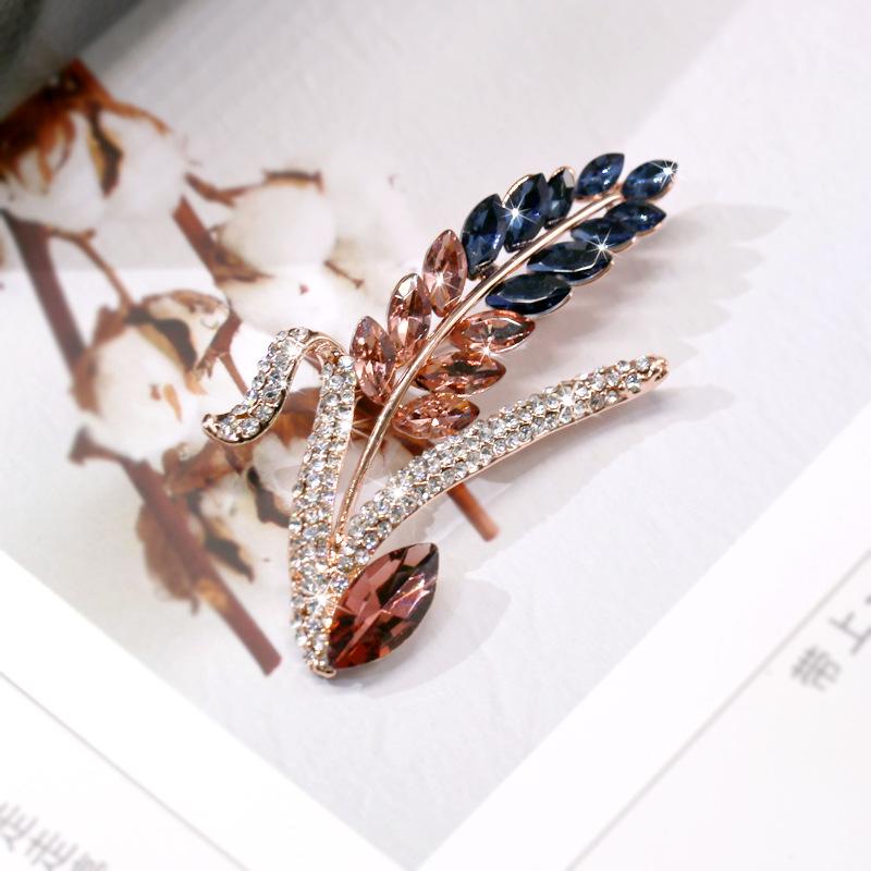 Korean Wheat Ear Rhinestone Brooch: Luxurious Crystal Corsage Pin for Women