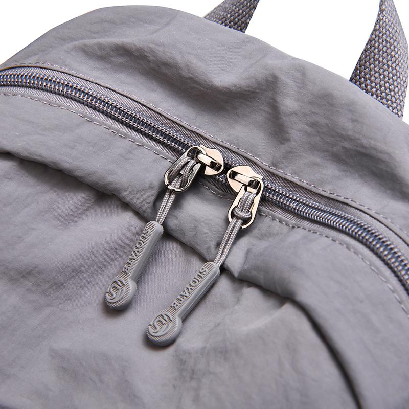 Backpack Women's Outdoor Travel Backpack Large Capacity Nylon Bag