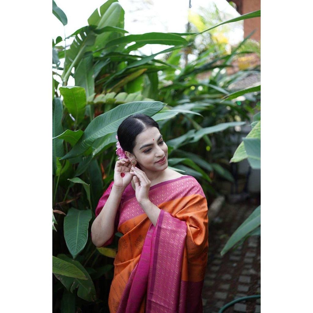 This Beautiful Saree Is Elegantly Decorated with Gorgeous Solid Jacquard Weave That Gives a Perfect Look To the Outfit.