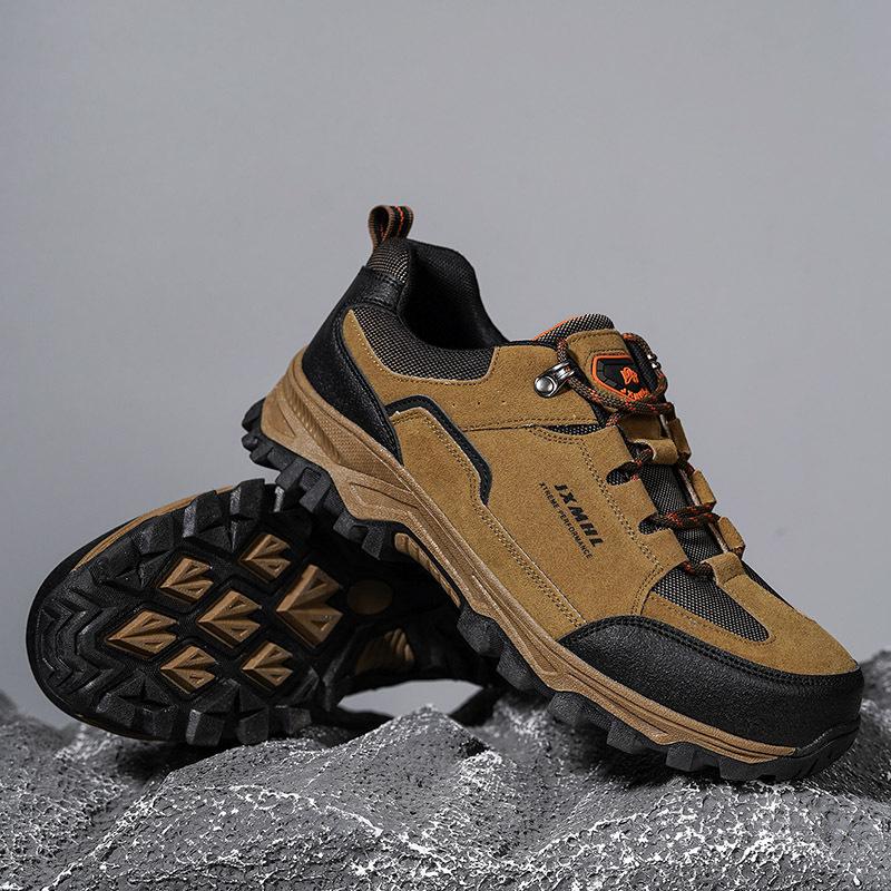 Outdoor men's mountaineering shoes wear-resistant climbing field training couple women's sports shoes low-top new models
