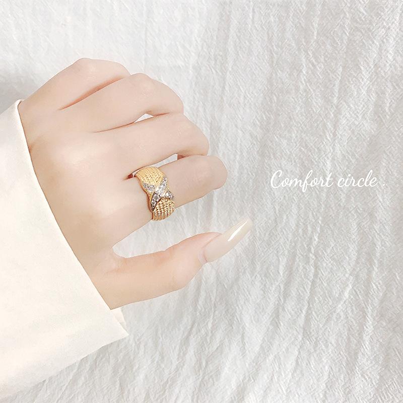 

Heavy Industry Retro Twist Gold Color Separation Cross Ring Women S Plated 18K Gold Belt Diamond Light Luxury Premium Versatile no. 8