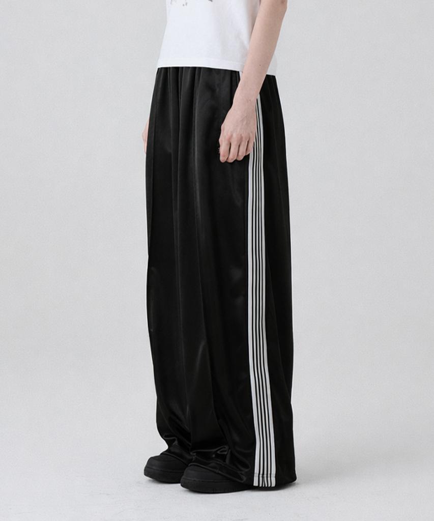 DANGLEDROP Dgdp Balloon Fit Curved Line Track Pants_Black