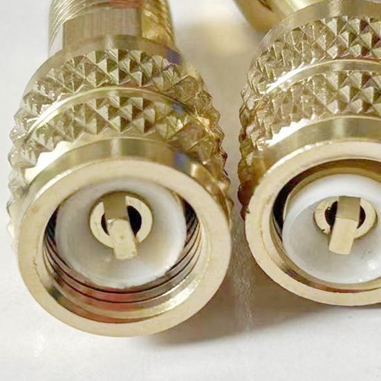 R410 Refrigerant Brass Adapter Rustproof Corrosion Resistant Universal Reverse Thread