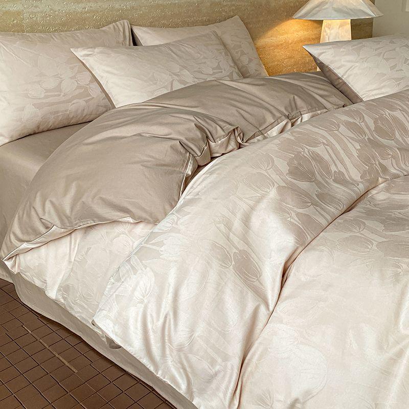 G5Z Light Luxury 200-Count Long-Staple Cotton Jacquard Bedding Set: Includes Duvet Cover, Bed Sheet, and Fitted Sheet.