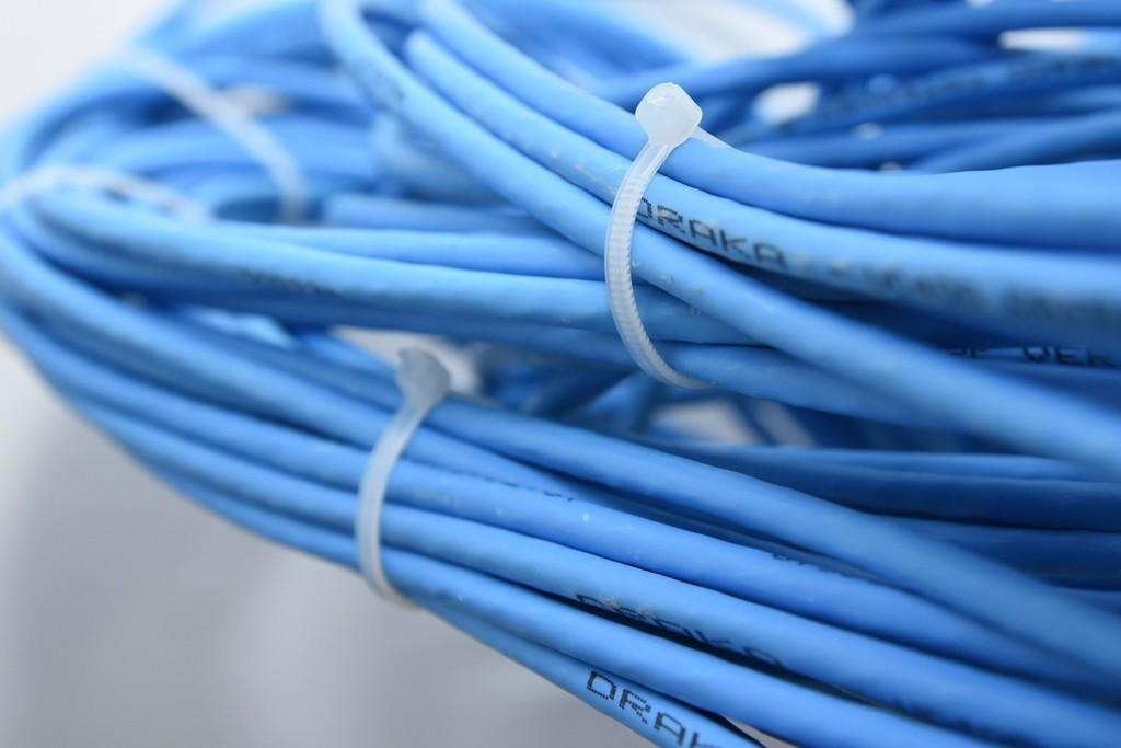 Plastic headbands 150x2.5 100 pcs black 73893 VOREL