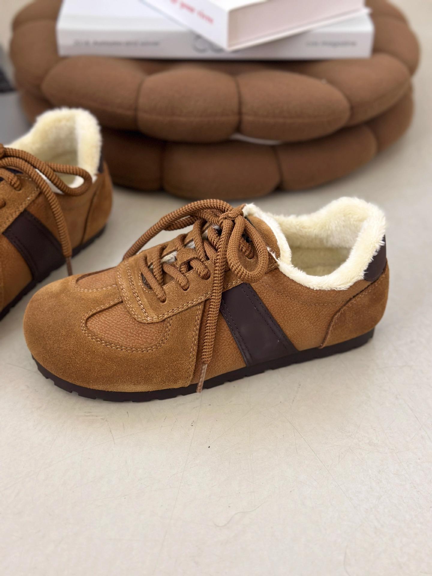 

Shoes women s winter 2025 new velvet Birkenstocks round head ugly cute shoes casual sports fluffy Forrest Gump shoes 40