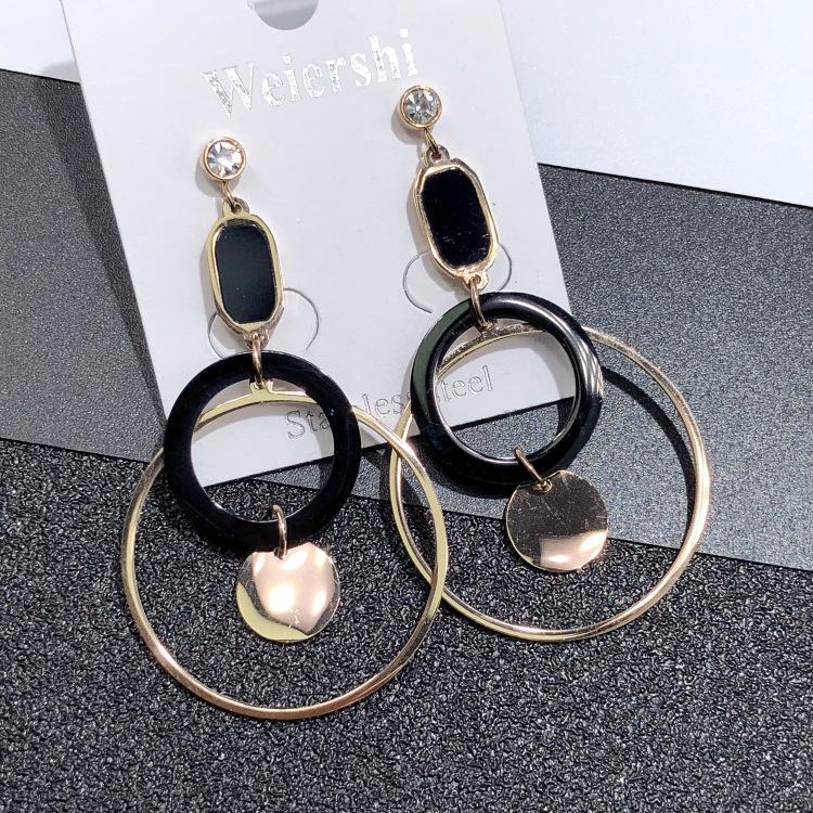 Japanese and Korean 18K Rose Gold Titanium Steel Zircon Stud Earrings, Femininity Simple Four-leaf Clover Black Earrings Internet Celebrity