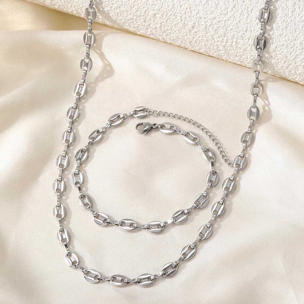 Stainless Steel Jewelry Set Necklaces Bracelet with Cute Pig Nose Hollow Carving High-end textured jewelry set For Women Jewelry