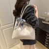2025 New Early Autumn Large-capacity Bag Women's Fashion Shoulder Bag Niche Simple Student Class Commuting Tote Bag