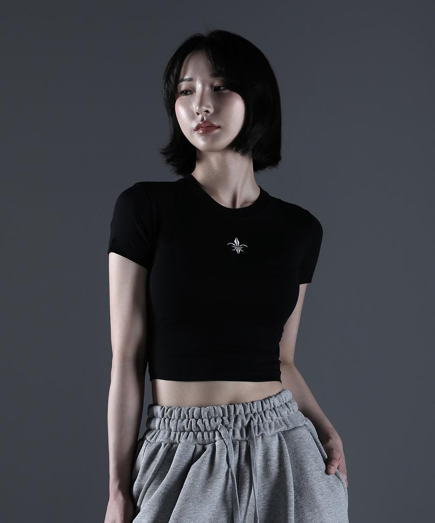 CARMID (W) Noble Crop Short Sleeve [Black]
