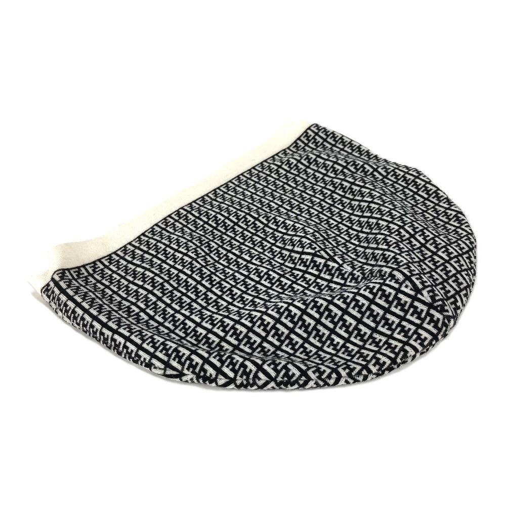 FENDI FXQ056 Zucca logo beanie hat knit hat knit cap Knit hat wool Black/White