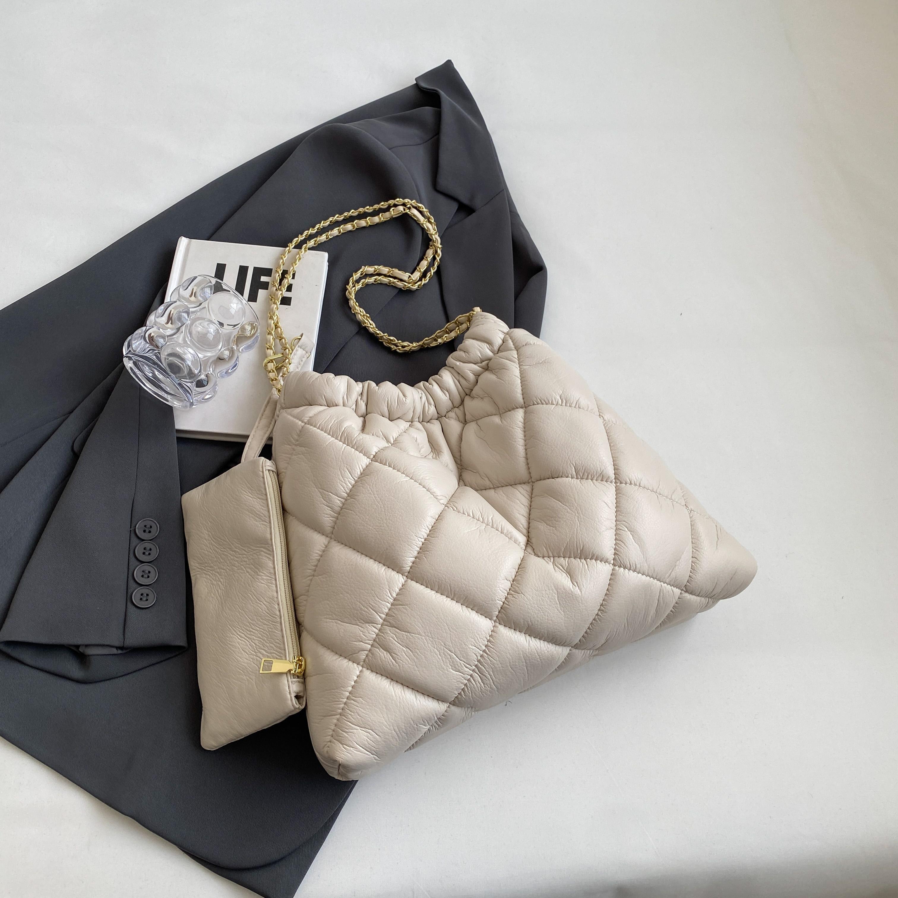 

Стильная женская сумка через плечо из ПУ