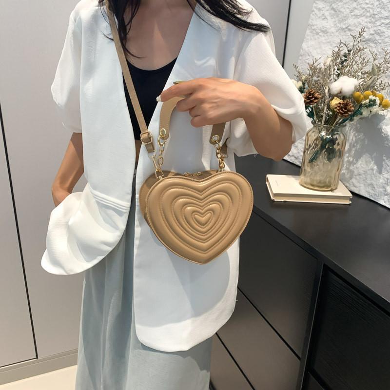 Chic Street Style Heart Patterned Handbag Fashionable 2024 Summer Pu Leather Tote Bag