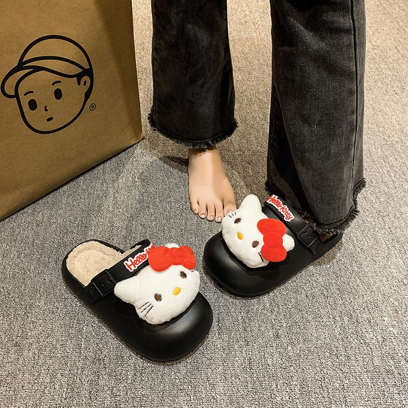 Stepping on shit non-slip versatile cotton slippers 2025 winter cute girl heart cute Hello Kitty flat-bottomed bag head slippers