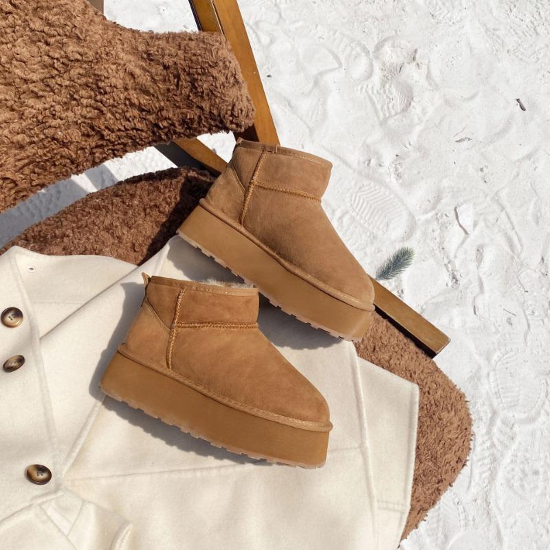 Sheepskin and fur integrated snow boots women's new rubber light foam non-slip lightweight versatile wool warm short boots