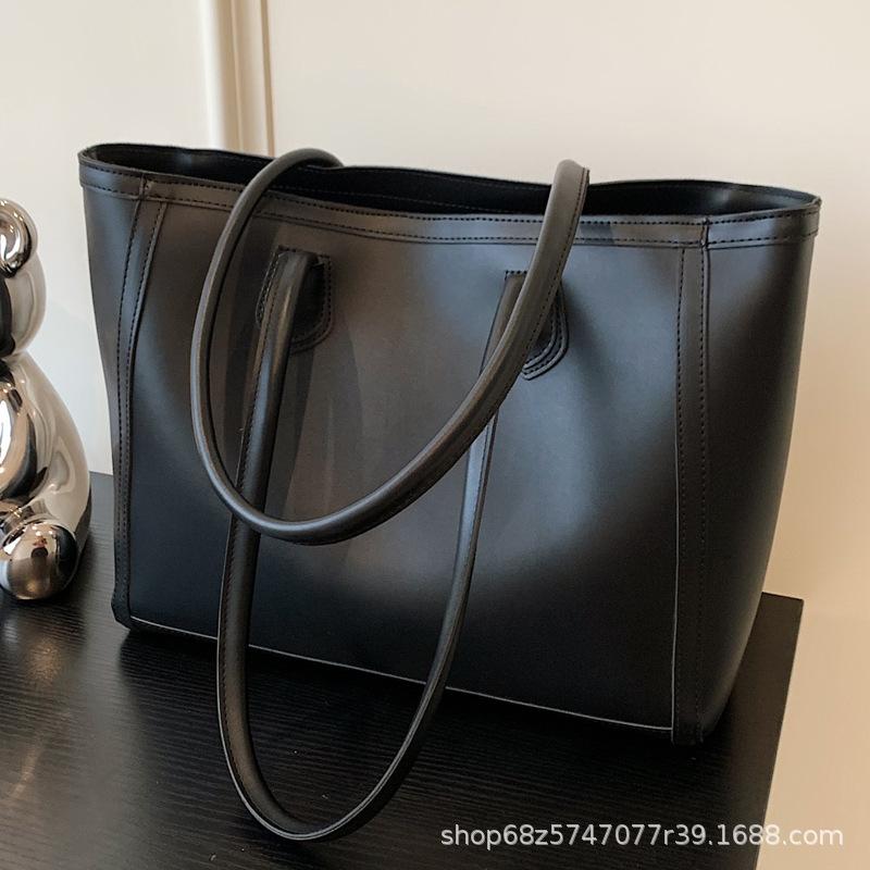 High-end and versatile shoulder tote commuter bag large capacity bag women's winter 2025 new explosive fashion bag