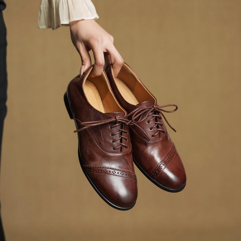 

Casual solid color small leather shoes women s new women s fashion single shoes round head lace-up large size shoes comfortable flat heel low-top shoe 40 коричневый