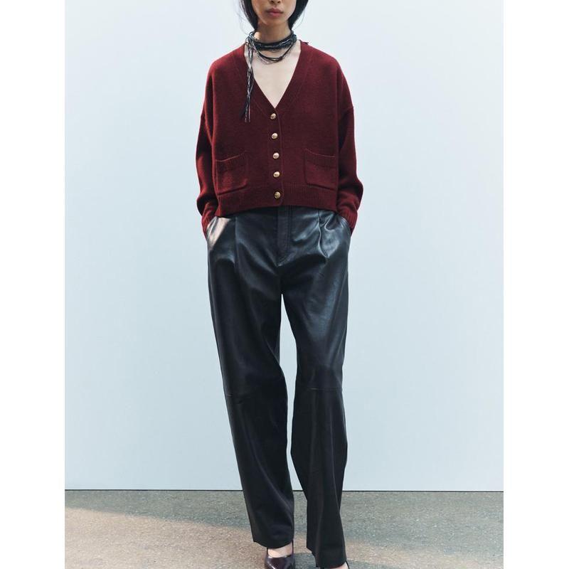 Fall and Winter New Women's Clothing French Wool Blend Gold Button Decoration Long Sleeves V-neck Knitted Jacket 2893014