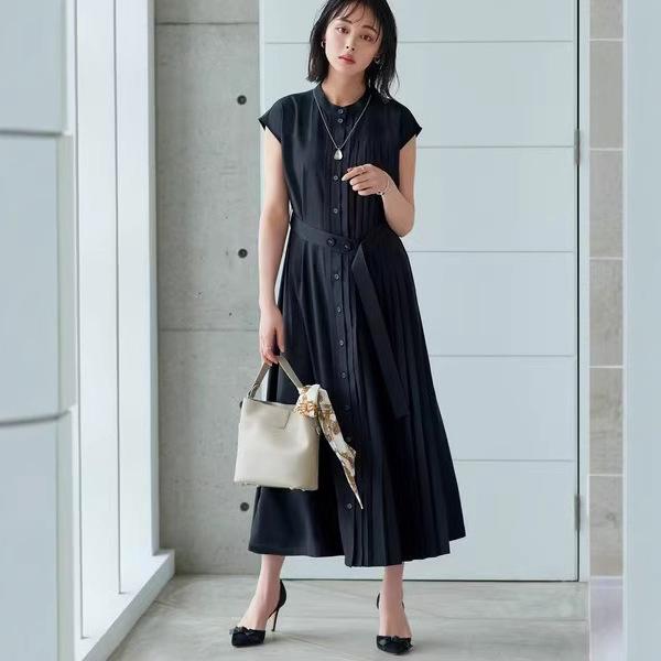Korean-Style Temperament Pleated Dress - 2025 Short-Sleeved Edition