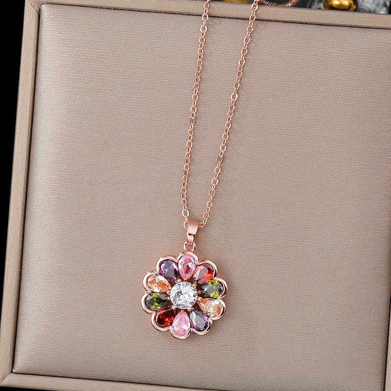 Colorful rose gold ladies flower necklace Design Sense Luxurious Pendant Necklace For Woman Fashion Jewelry