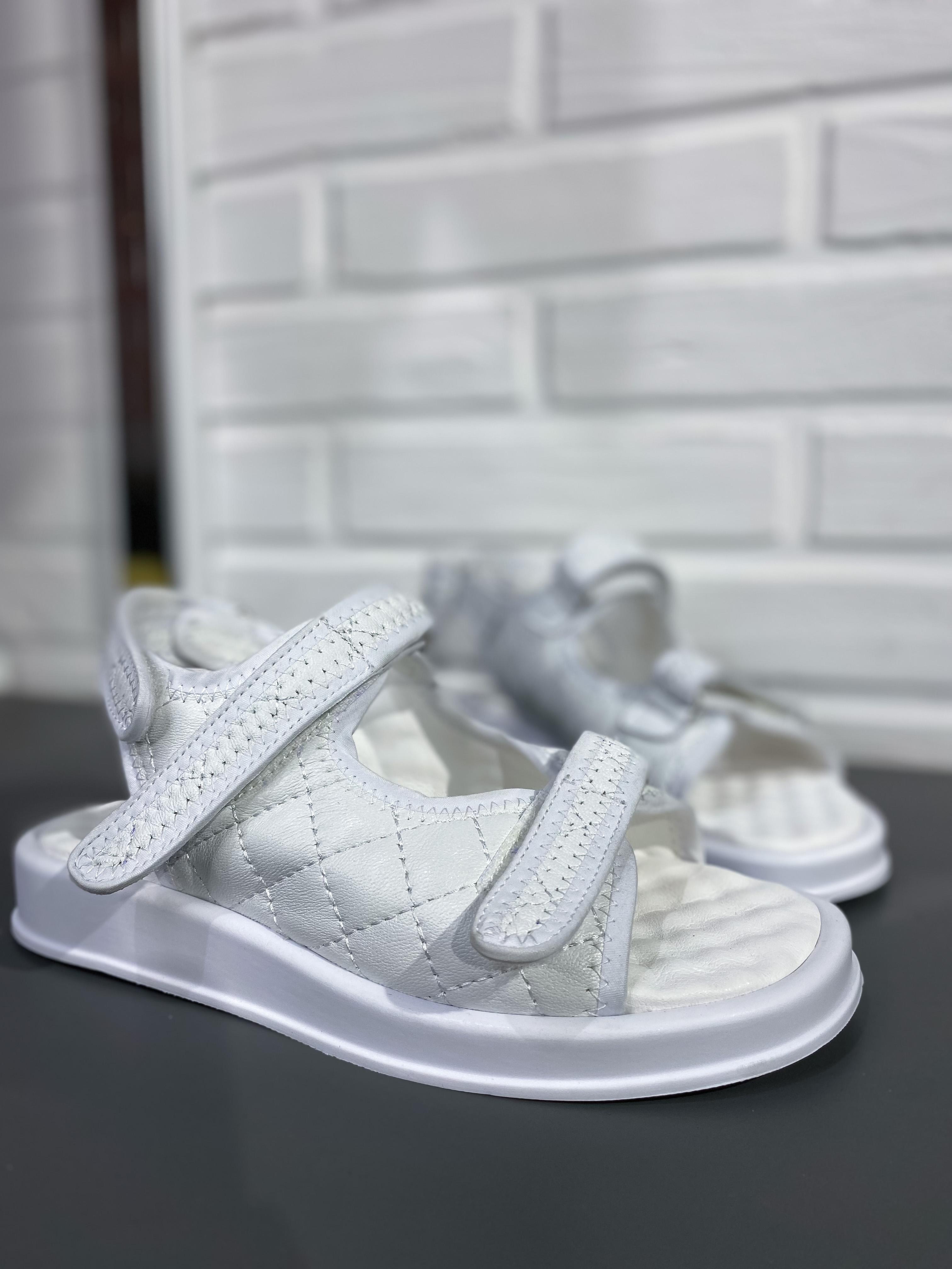 

Босоніжки на липучці Lonza 357 36 39 білий