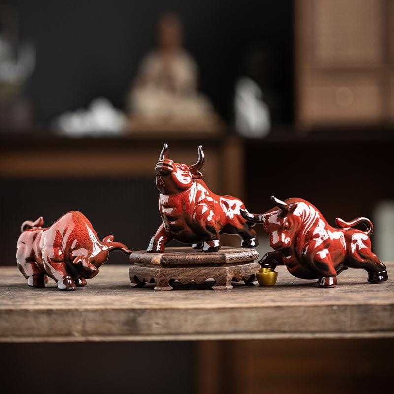 Ceramiczna Statuetka Byka Walki Byków Rzeźba Bydła Wall Street Dekoracja Feng Shui do Biura na Biurko Półka na Książki Ozdoby Figurki Zwierząt