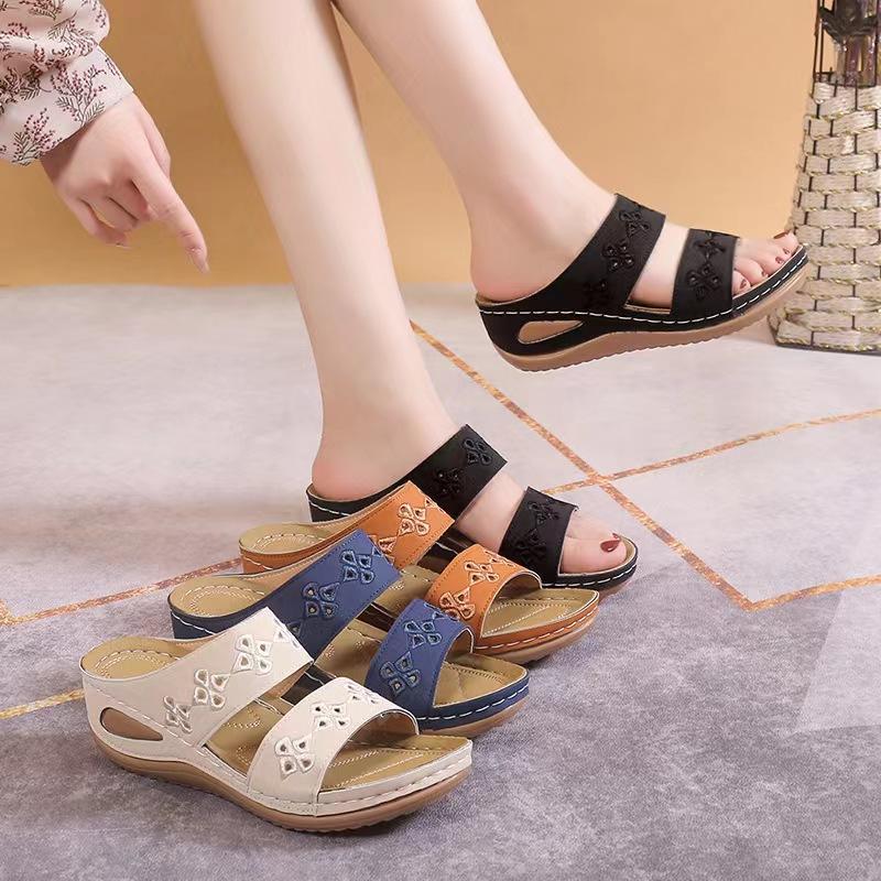 New Women Slippers Embroider Flowers Leather Women's Sandals Outdoor Light Casual Wedges Slippers Slip On Summer Shoes for Woman